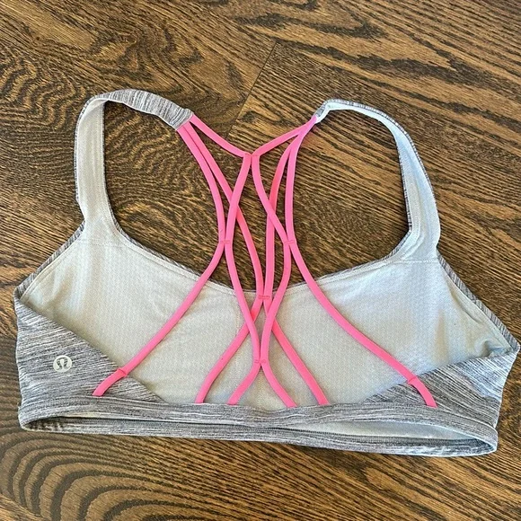 Lululemon Free To Be Zen Bra Size 8 - Picture 4 of 9